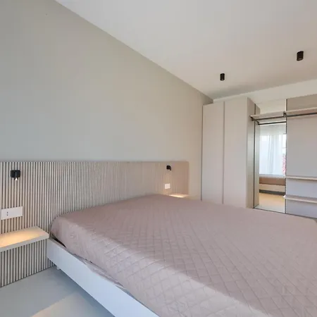 Venice Apartment *